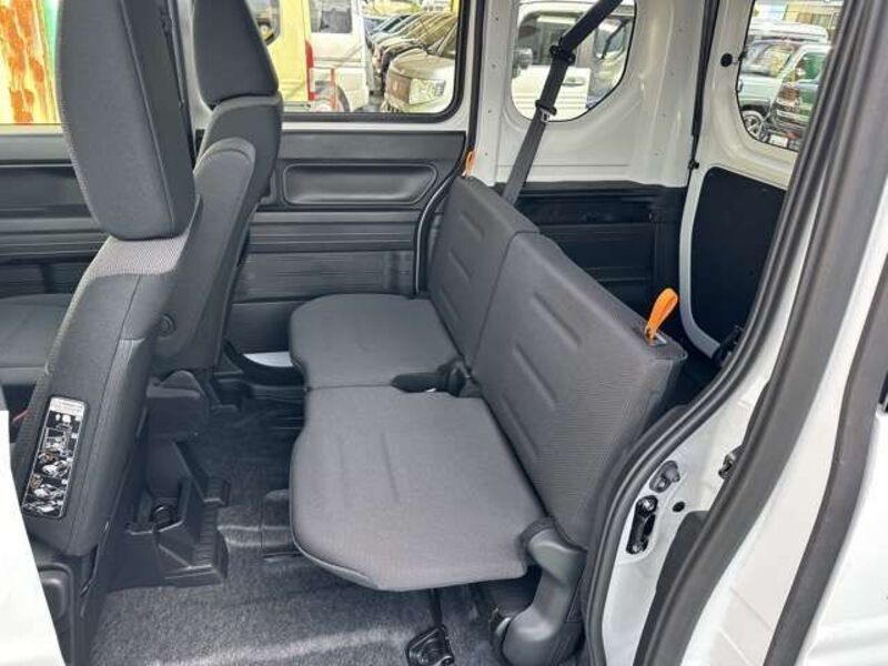 N-VAN