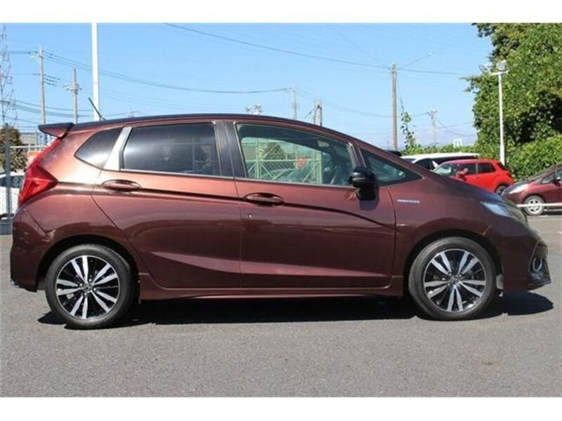 FIT HYBRID