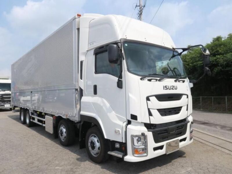 ISUZU GIGA