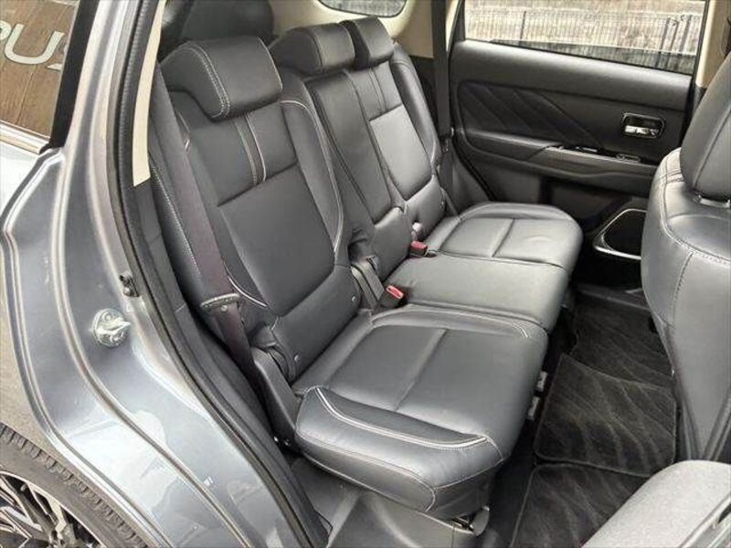 OUTLANDER PHEV