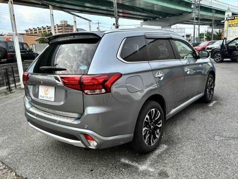 OUTLANDER PHEV