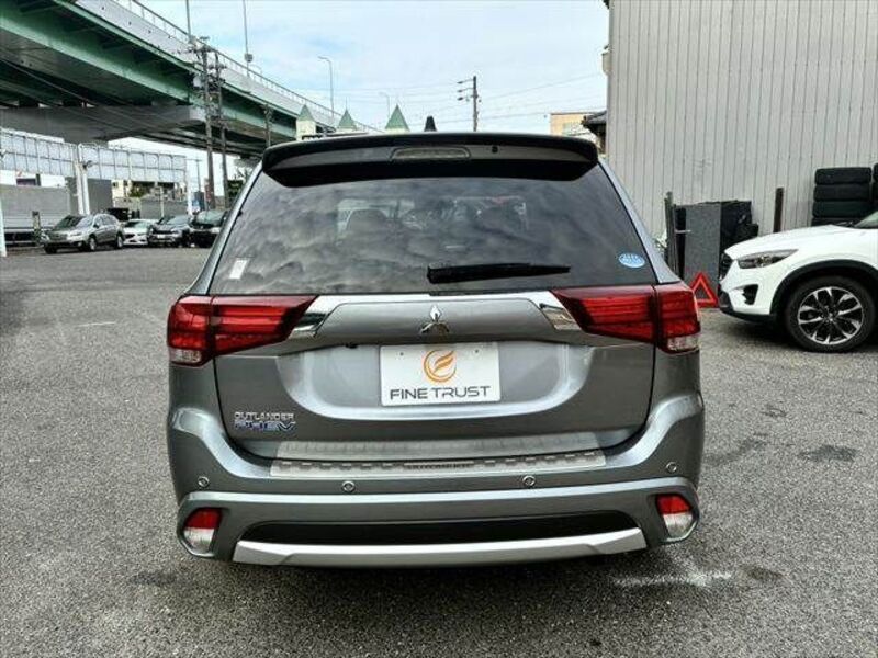 OUTLANDER PHEV