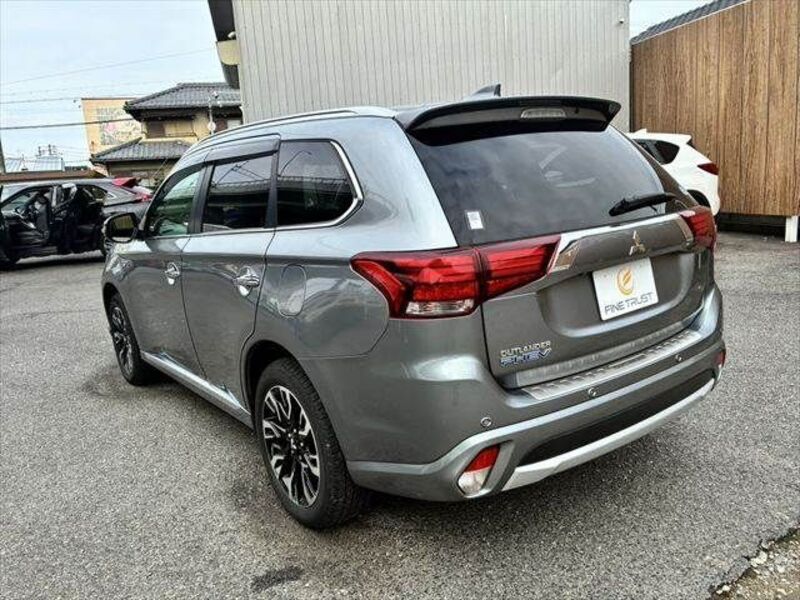 OUTLANDER PHEV