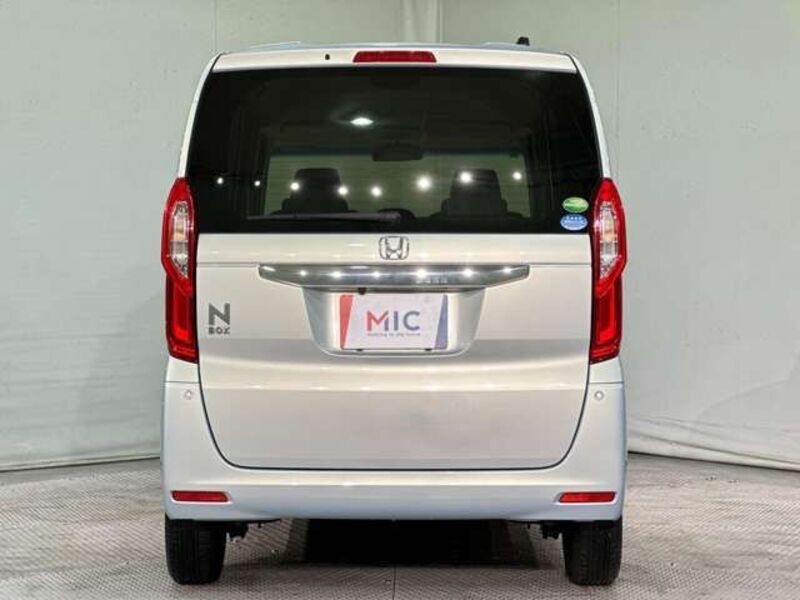 N BOX