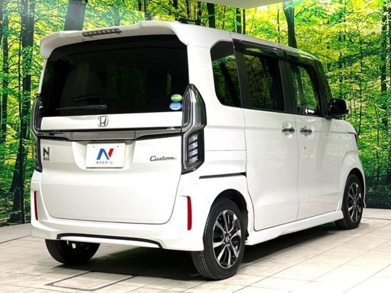 N BOX CUSTOM