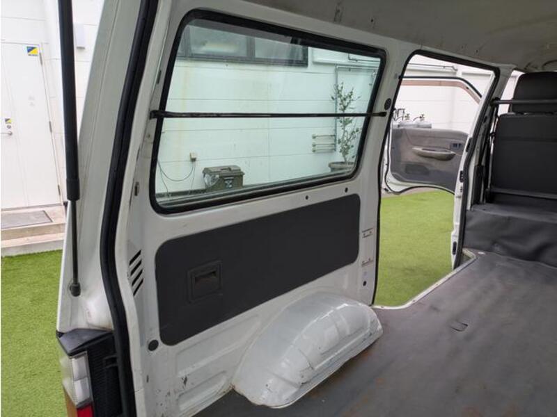 BONGO VAN