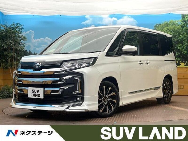 TOYOTA NOAH