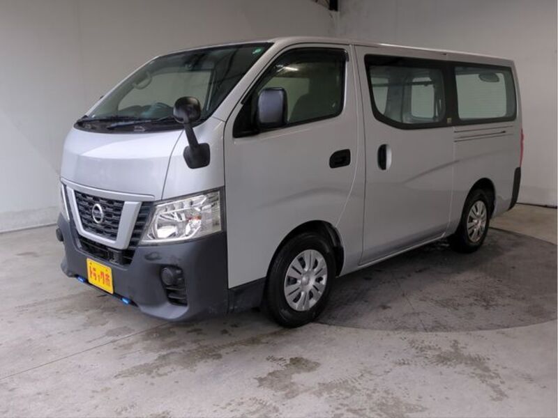 NV350 CARAVAN-0
