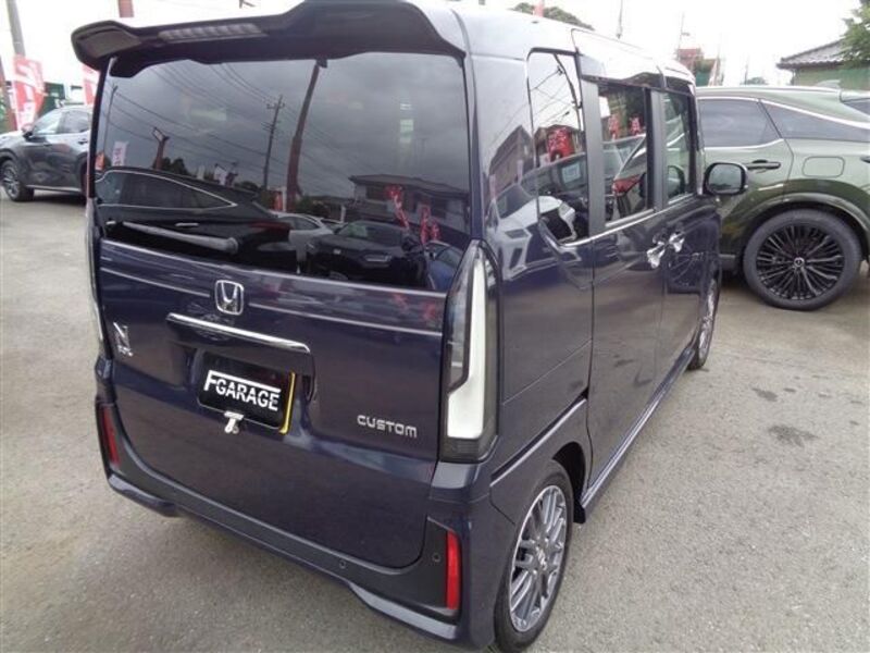 N BOX CUSTOM