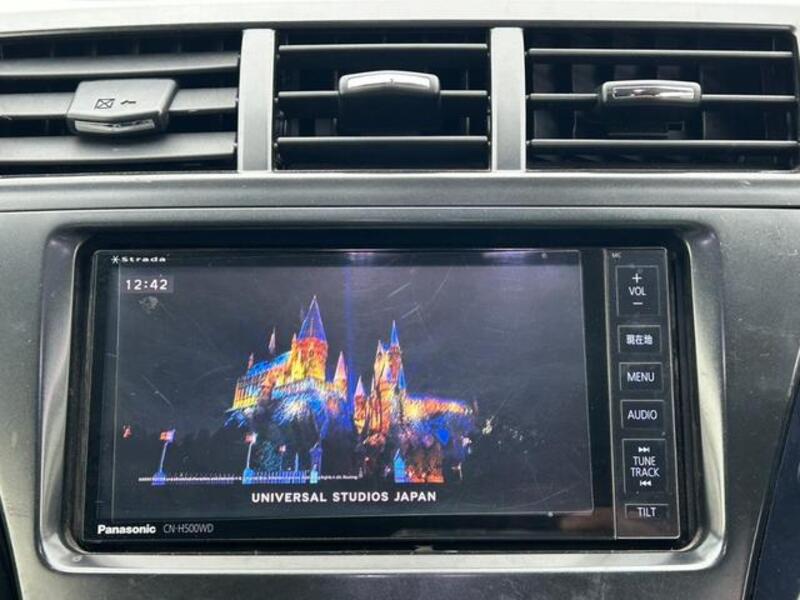 PRIUS ALPHA