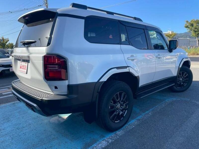 LAND CRUISER 250
