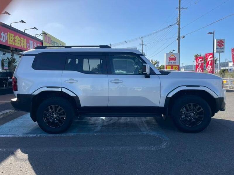 LAND CRUISER 250