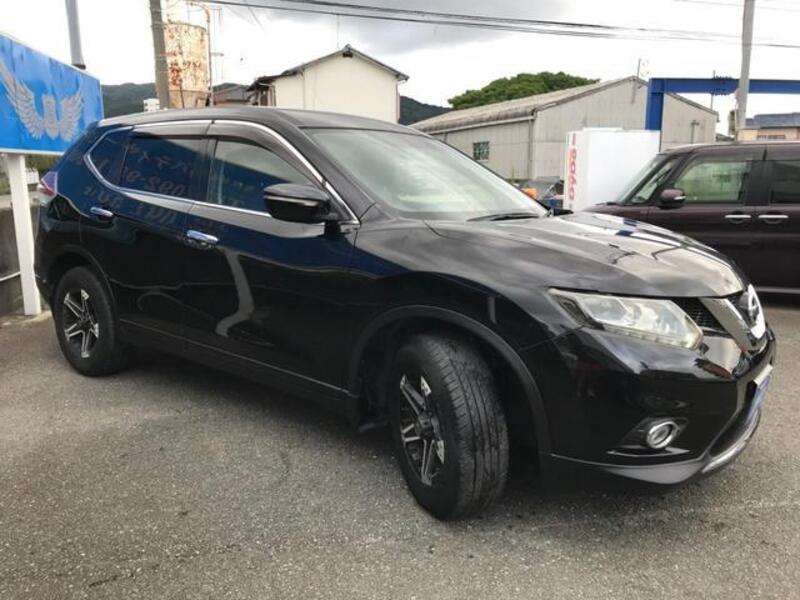 X-TRAIL
