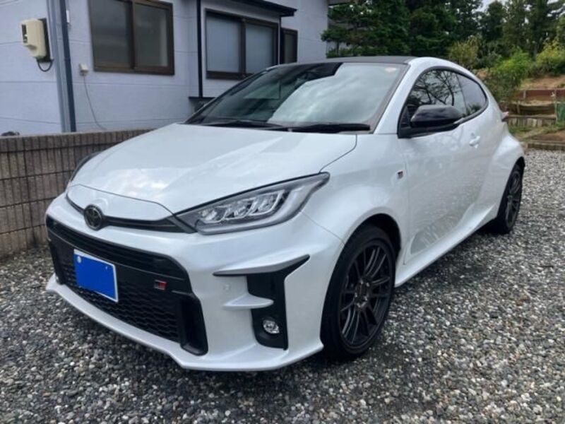 GR YARIS