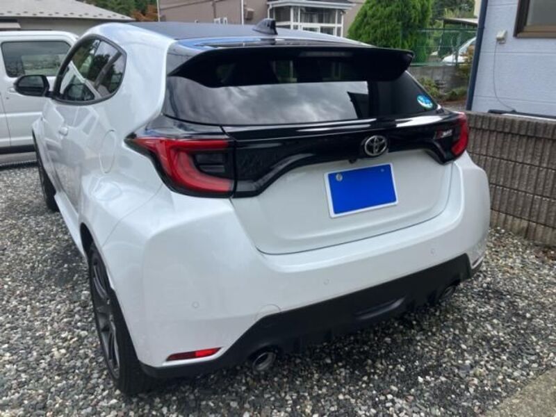 GR YARIS