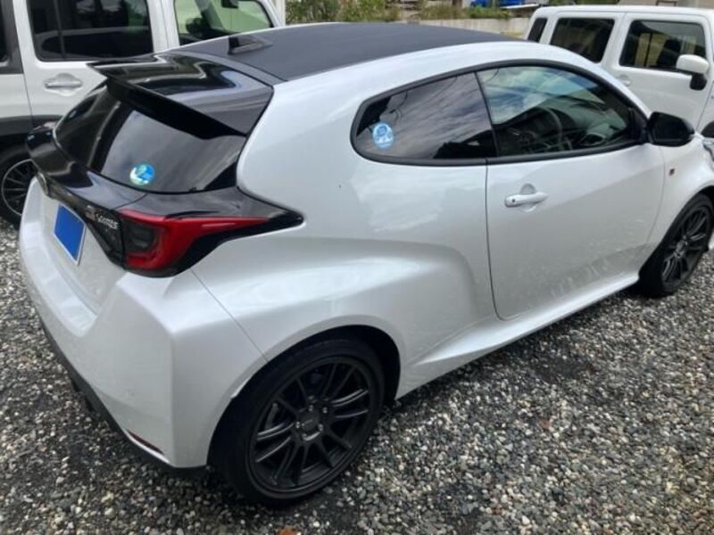 GR YARIS