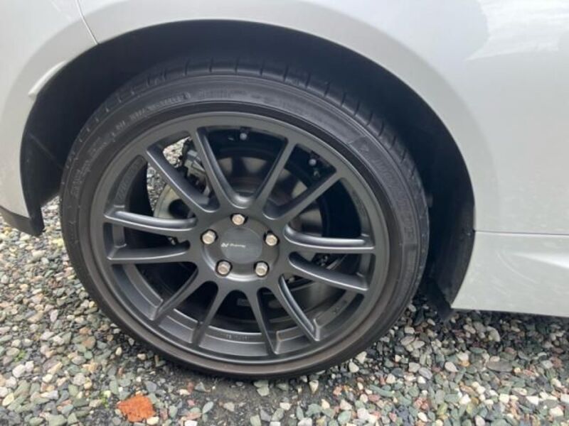GR YARIS