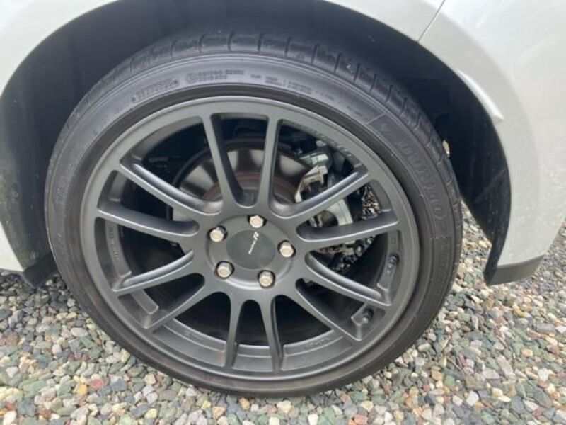 GR YARIS