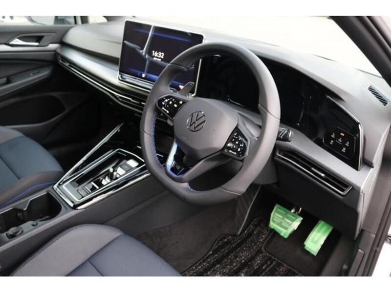 GOLF R