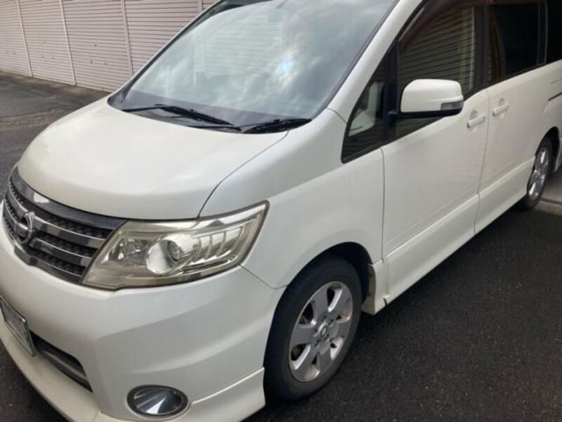 NISSAN SERENA