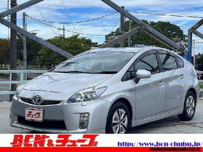TOYOTA PRIUS