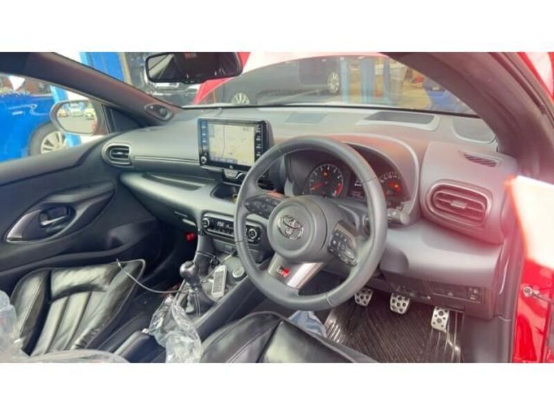 GR YARIS