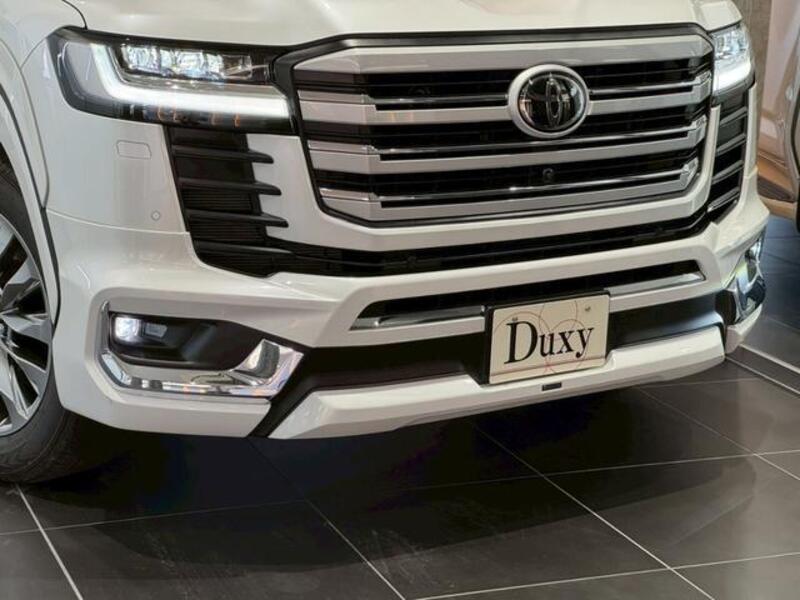LAND CRUISER