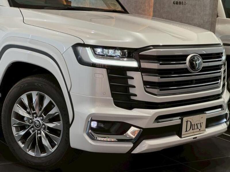 LAND CRUISER