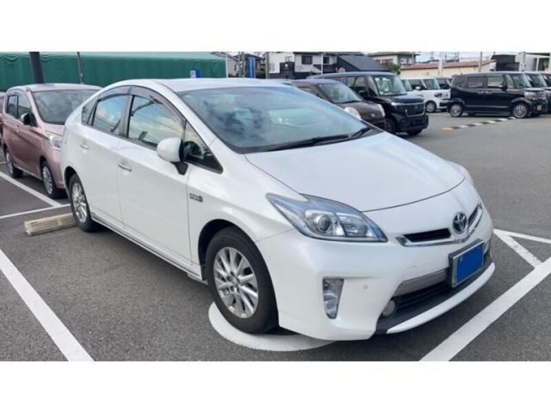 TOYOTA PRIUS PHV