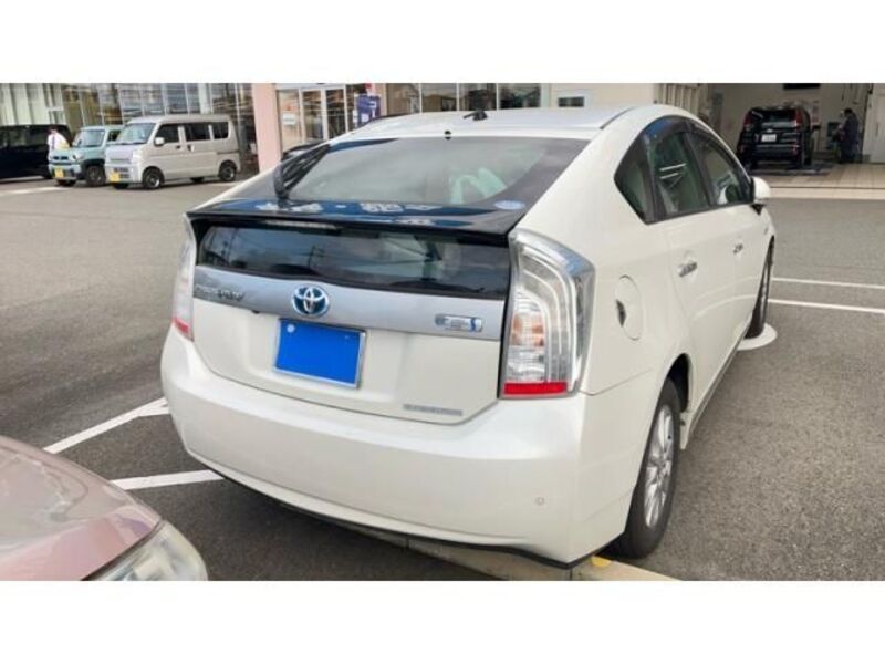 PRIUS PHV
