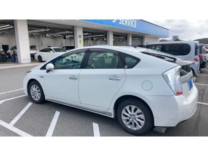 PRIUS PHV
