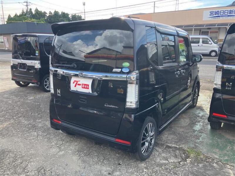 N BOX CUSTOM