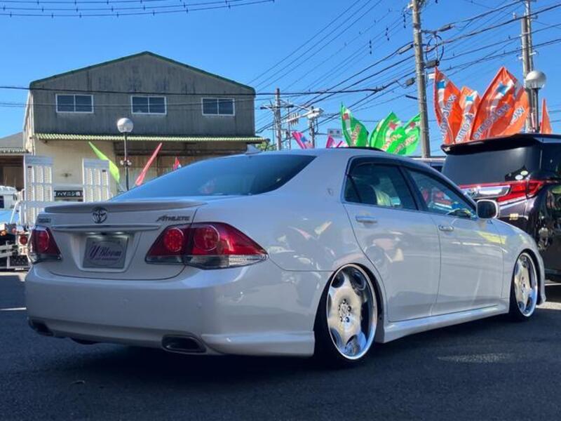 CROWN