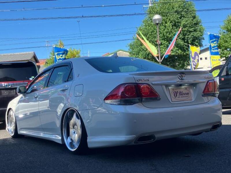 CROWN