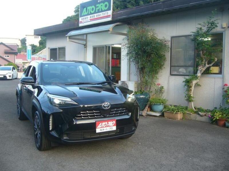 YARIS CROSS