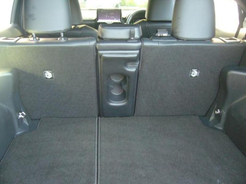 YARIS CROSS