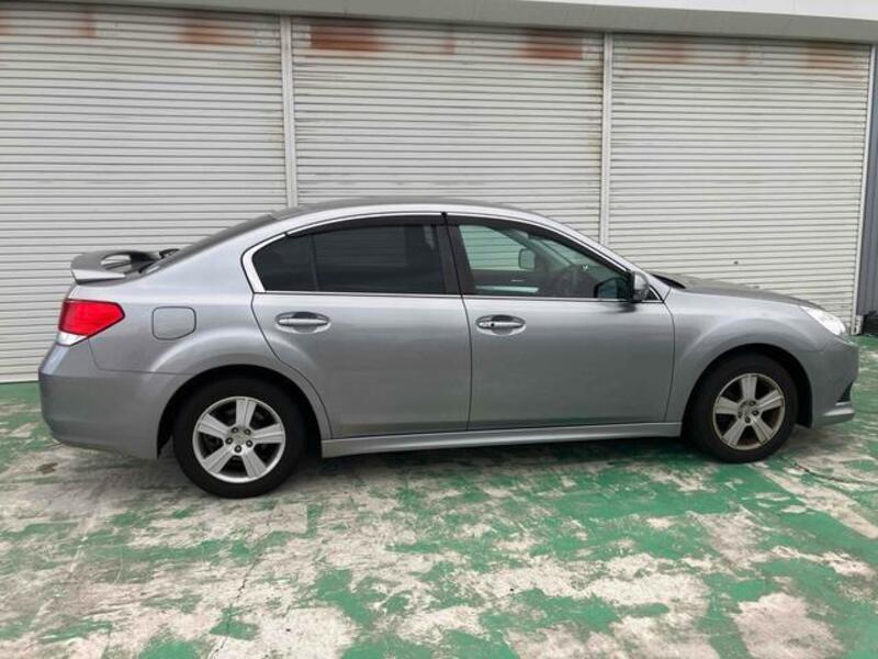 LEGACY B4