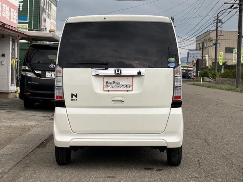 N BOX