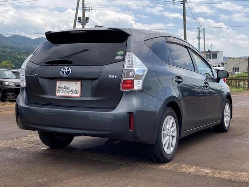 PRIUS ALPHA