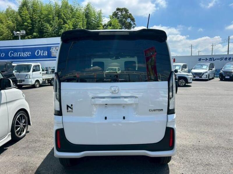 N BOX CUSTOM