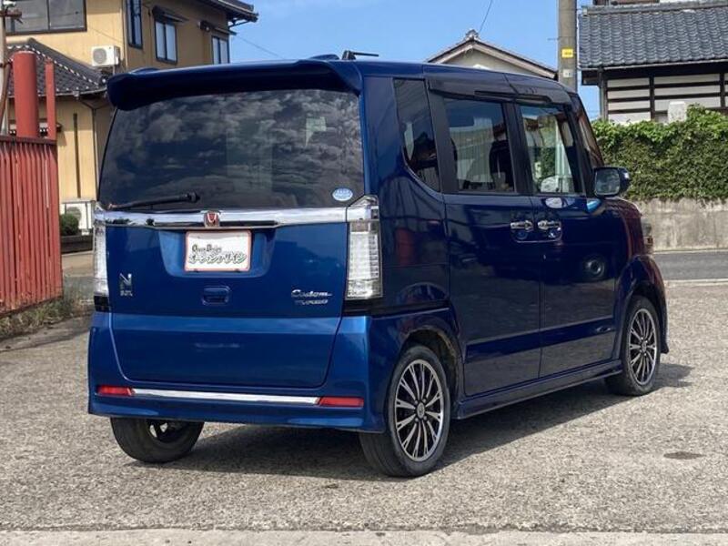 N BOX CUSTOM