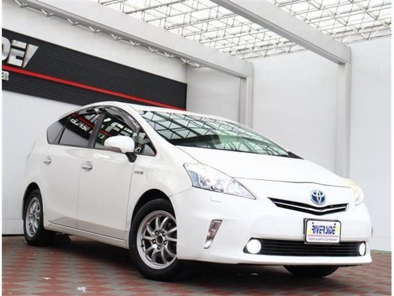PRIUS ALPHA