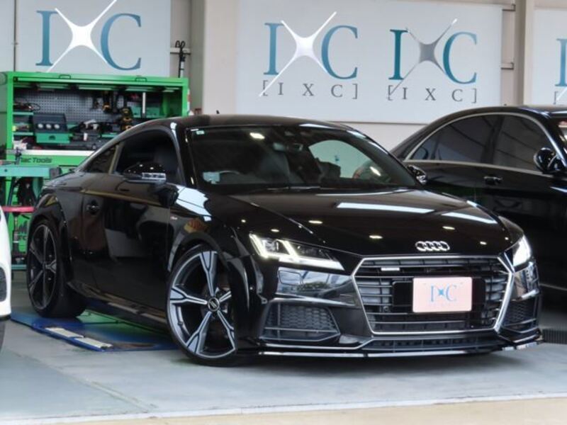 AUDI TT