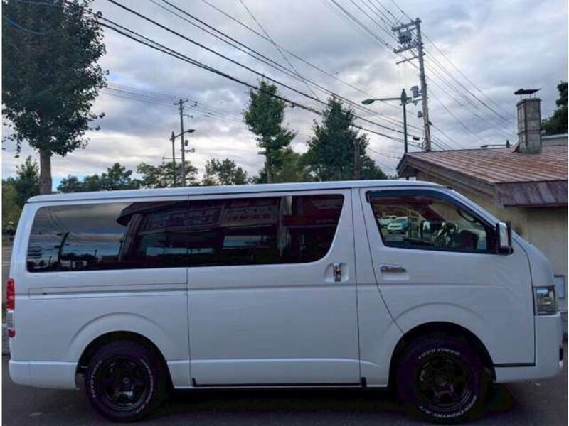 HIACE VAN
