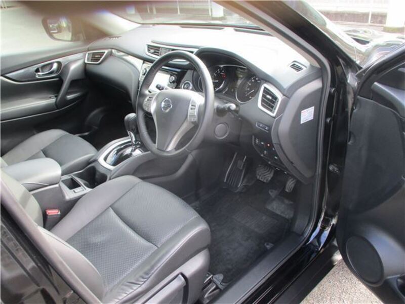 X-TRAIL