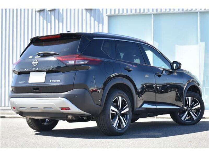 X-TRAIL