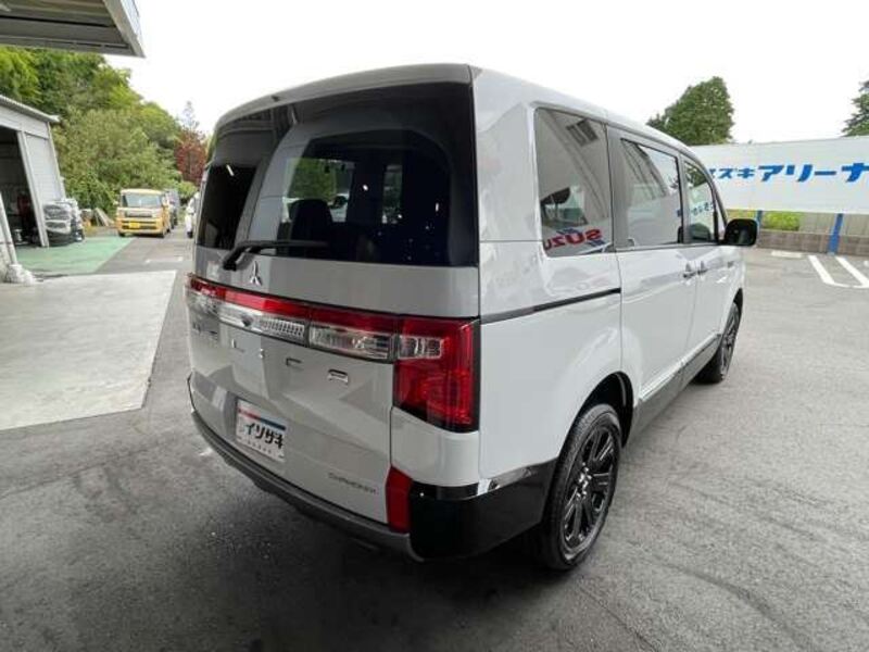 DELICA D5