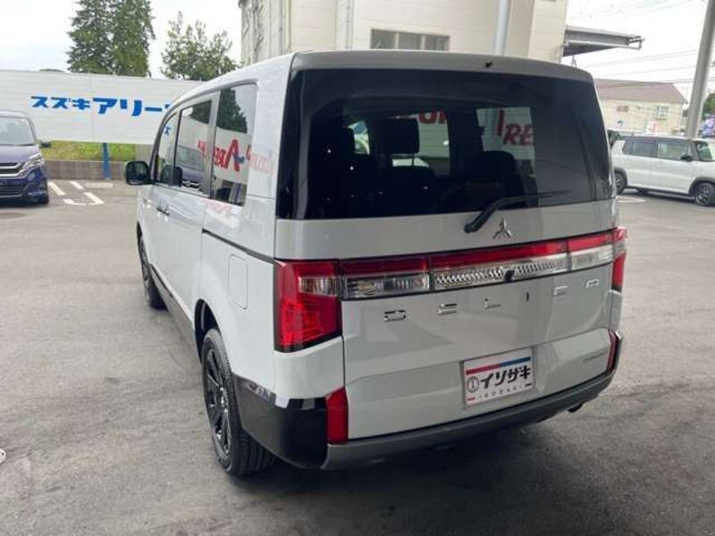 DELICA D5