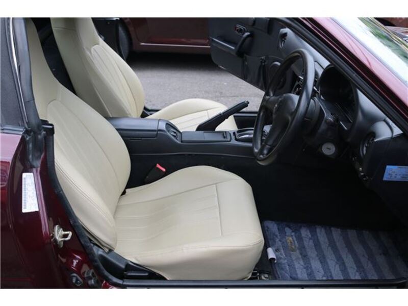 EUNOS ROADSTER