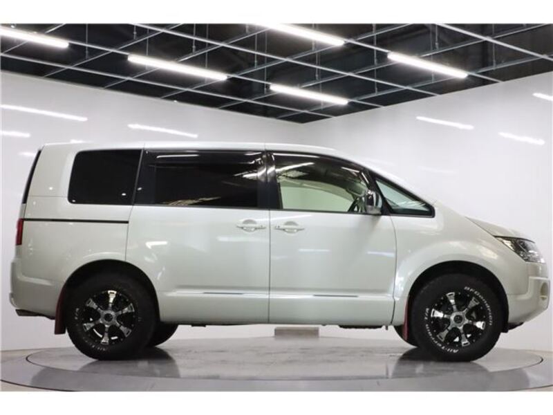 DELICA D5